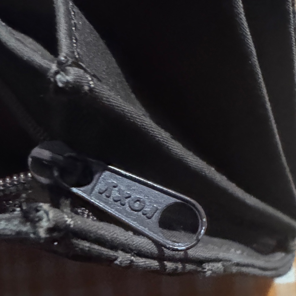 Gray Roxy wallet - Picture 6 of 7
